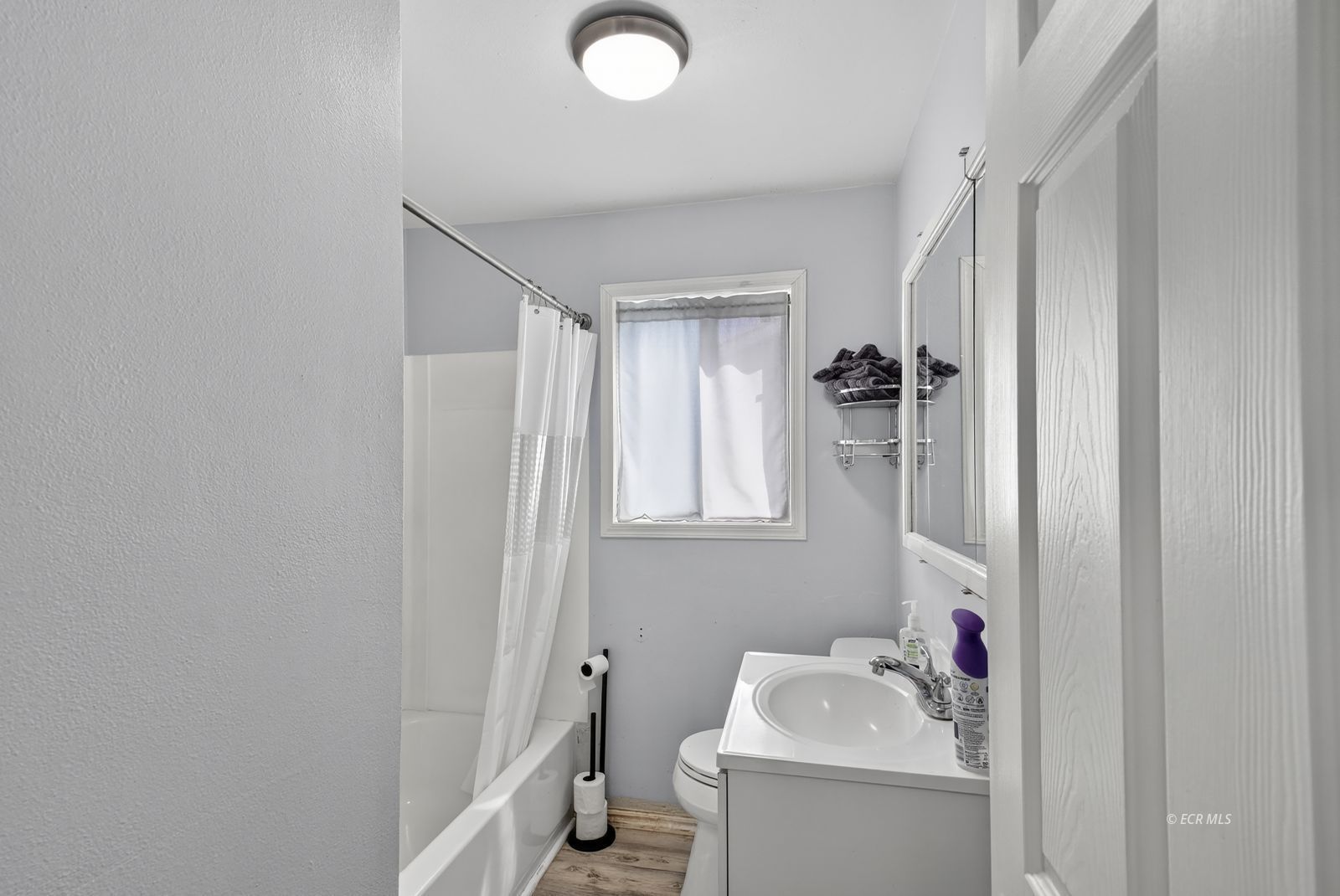 549 4th Street Property Photo 10