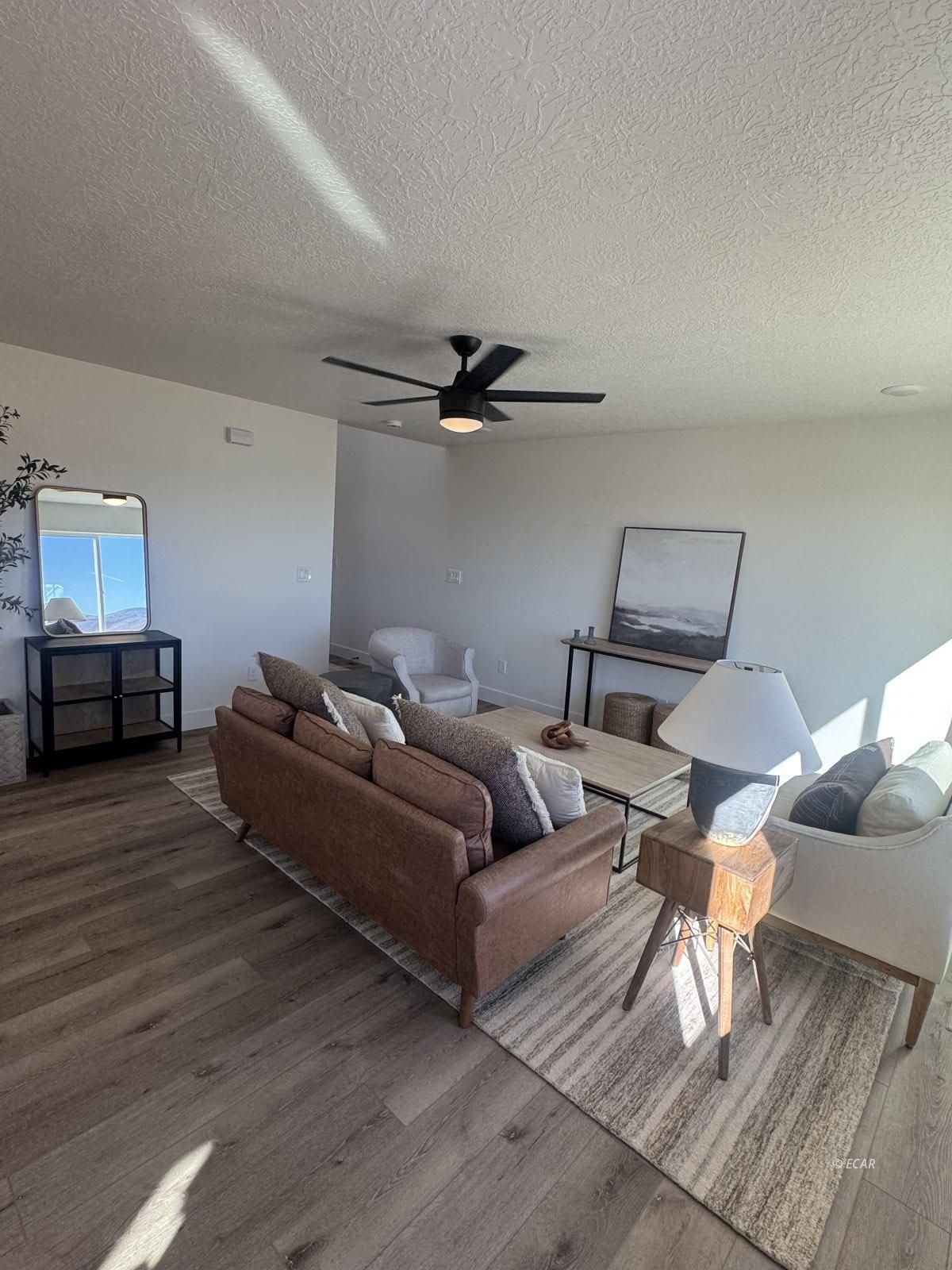 1481 Daisy Drive Property Photo 4