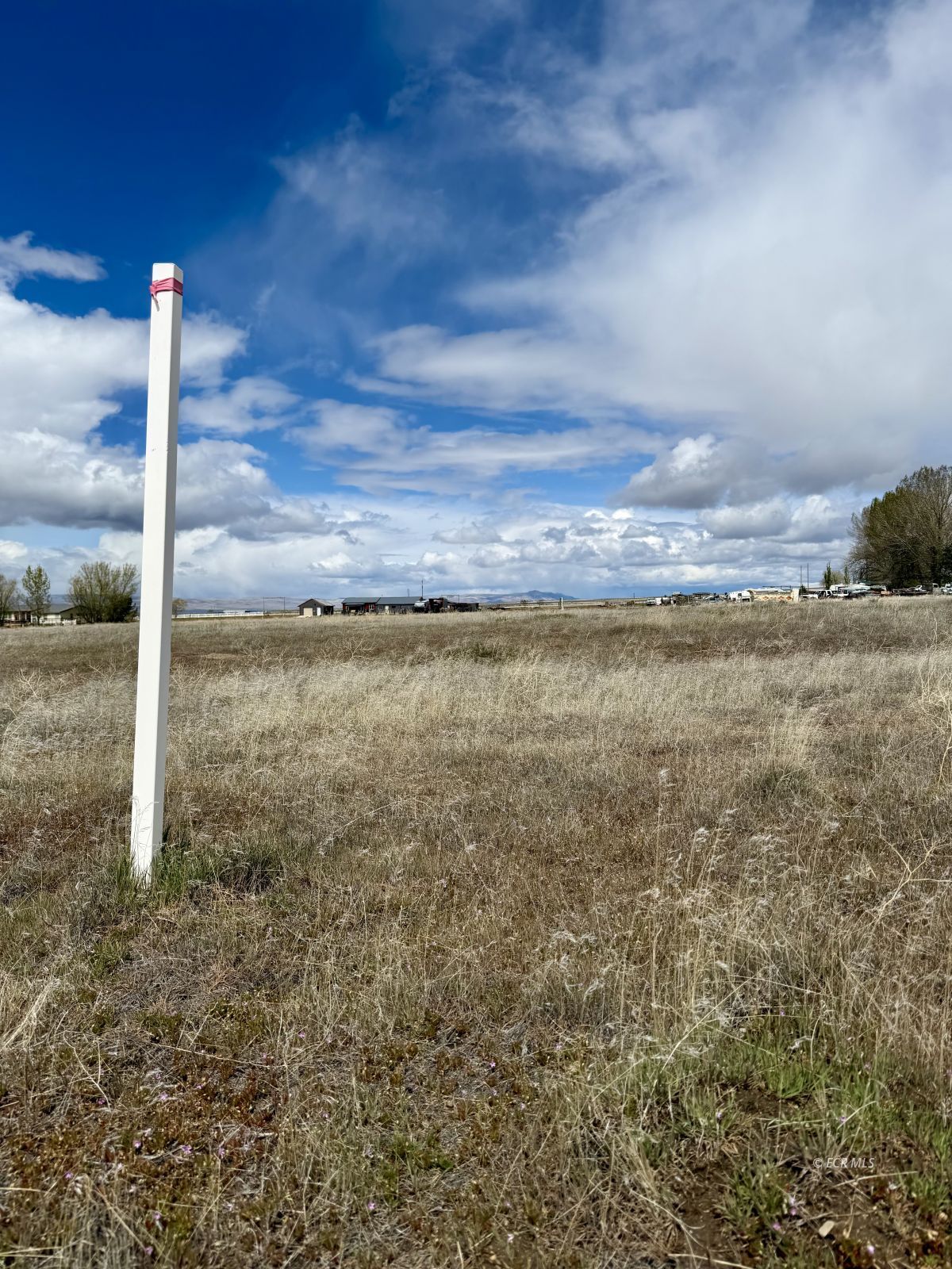 1 Sawtooth Way Property Photo 14