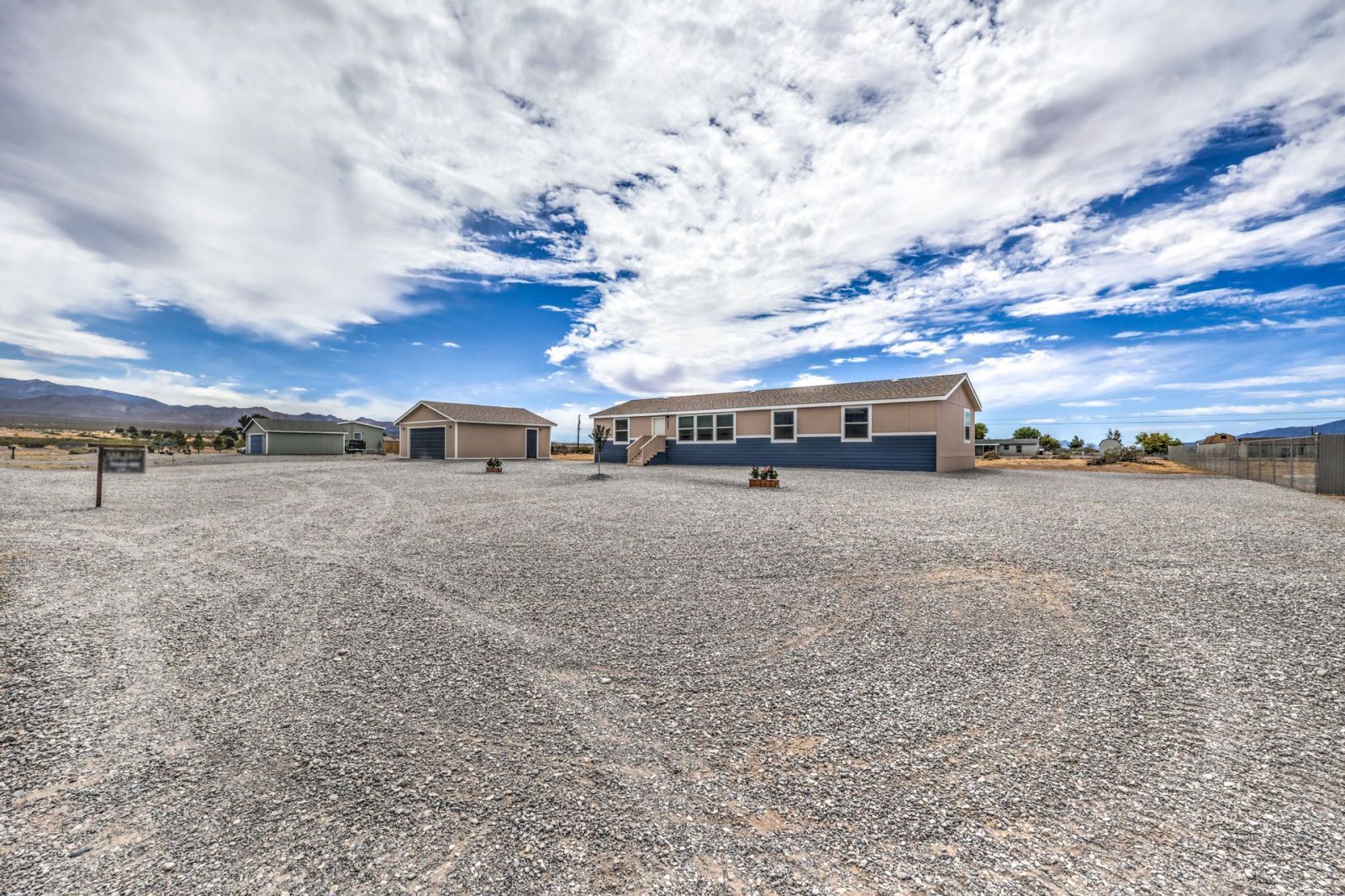381 E Pechstein Drive Property Photo 3