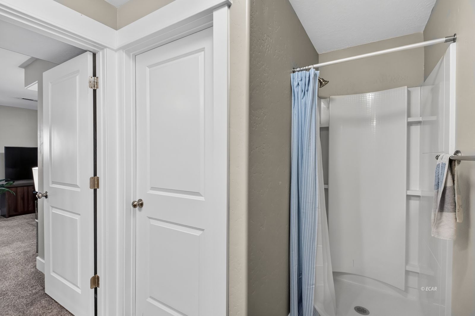 2432 Khoury Lane Property Photo 29