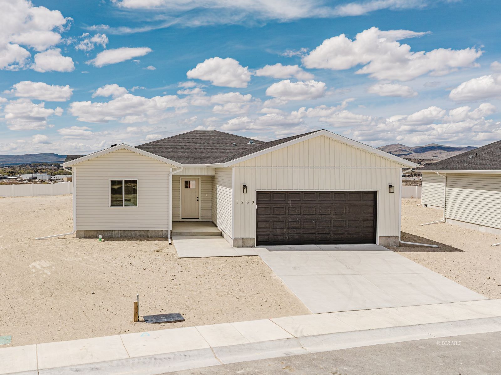 1287 Primrose Lane Property Photo 1