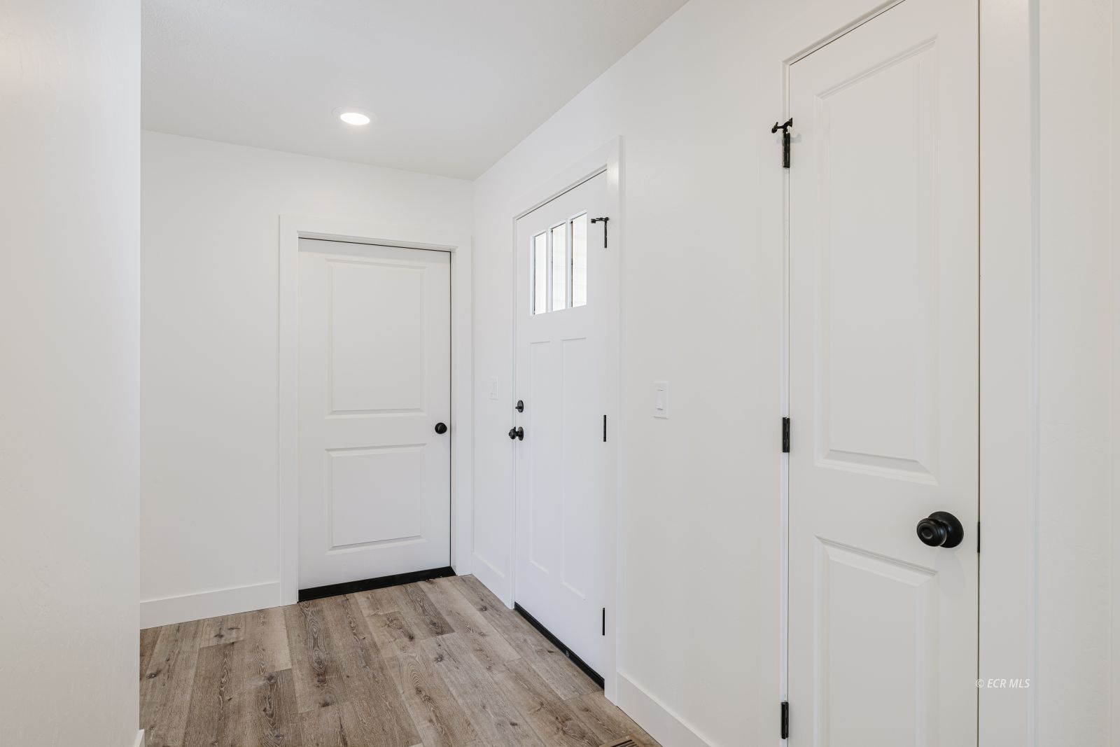 1287 Primrose Lane Property Photo 3
