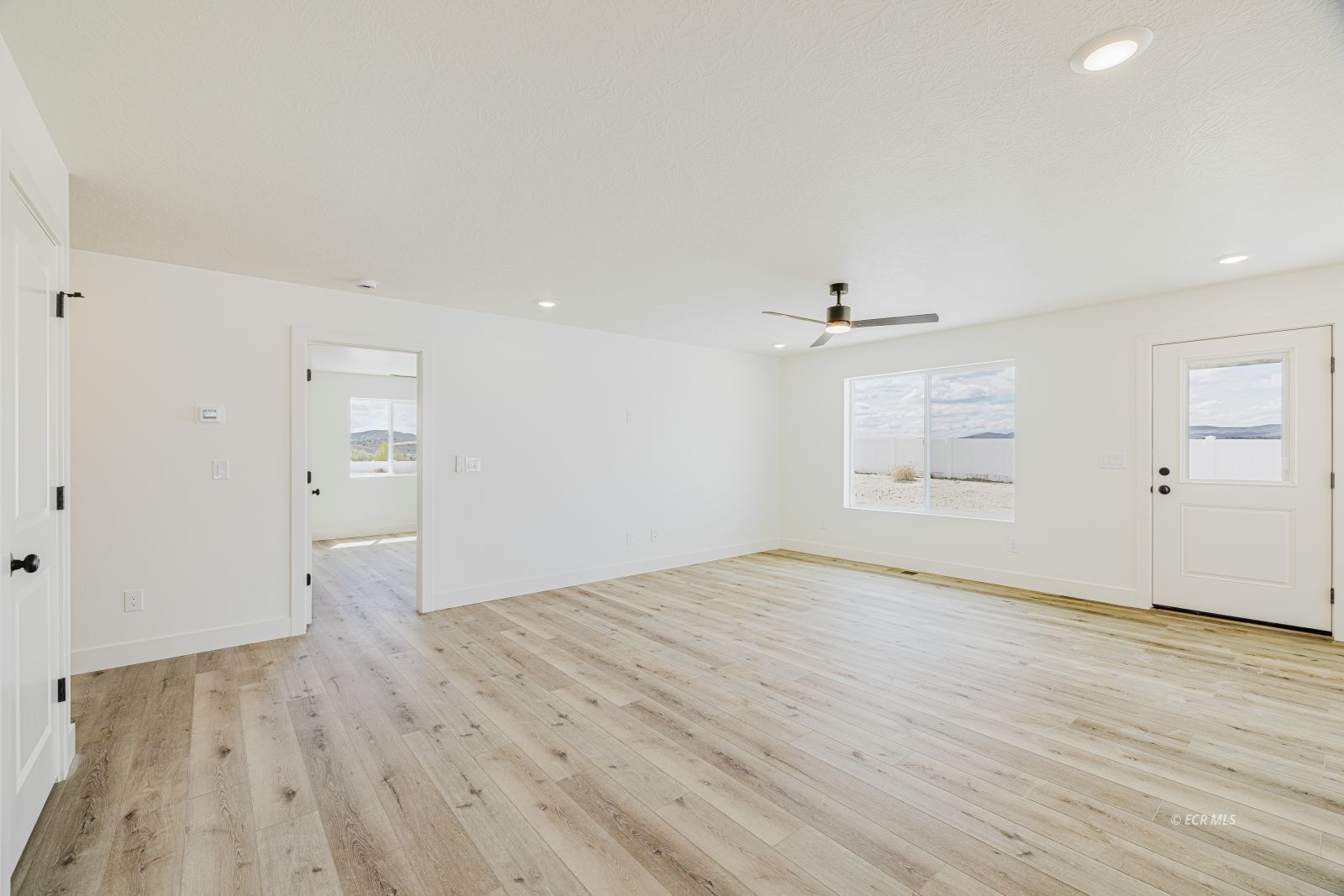 1287 Primrose Lane Property Photo 7