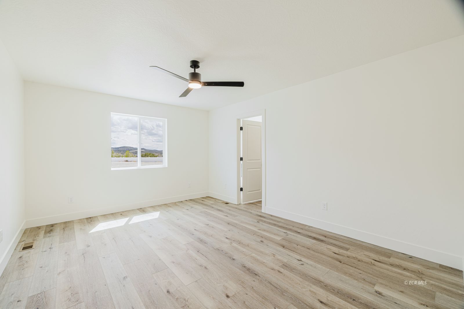 1287 Primrose Lane Property Photo 14