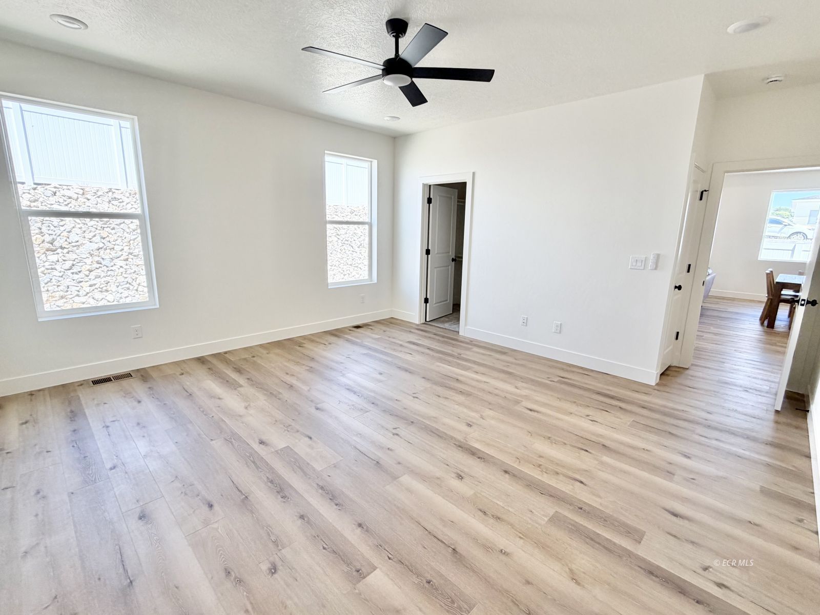 2953 Eleanor Court Property Photo 16