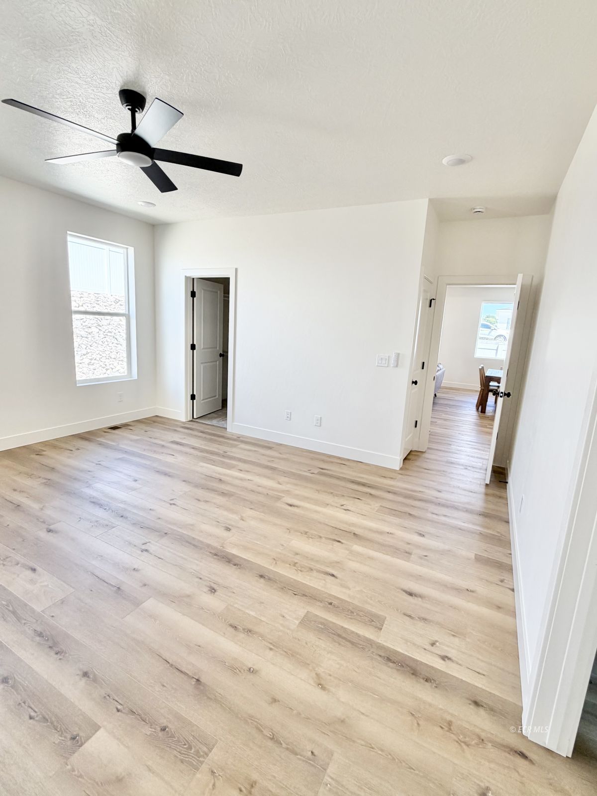 2943 Eleanor Court Property Photo 17