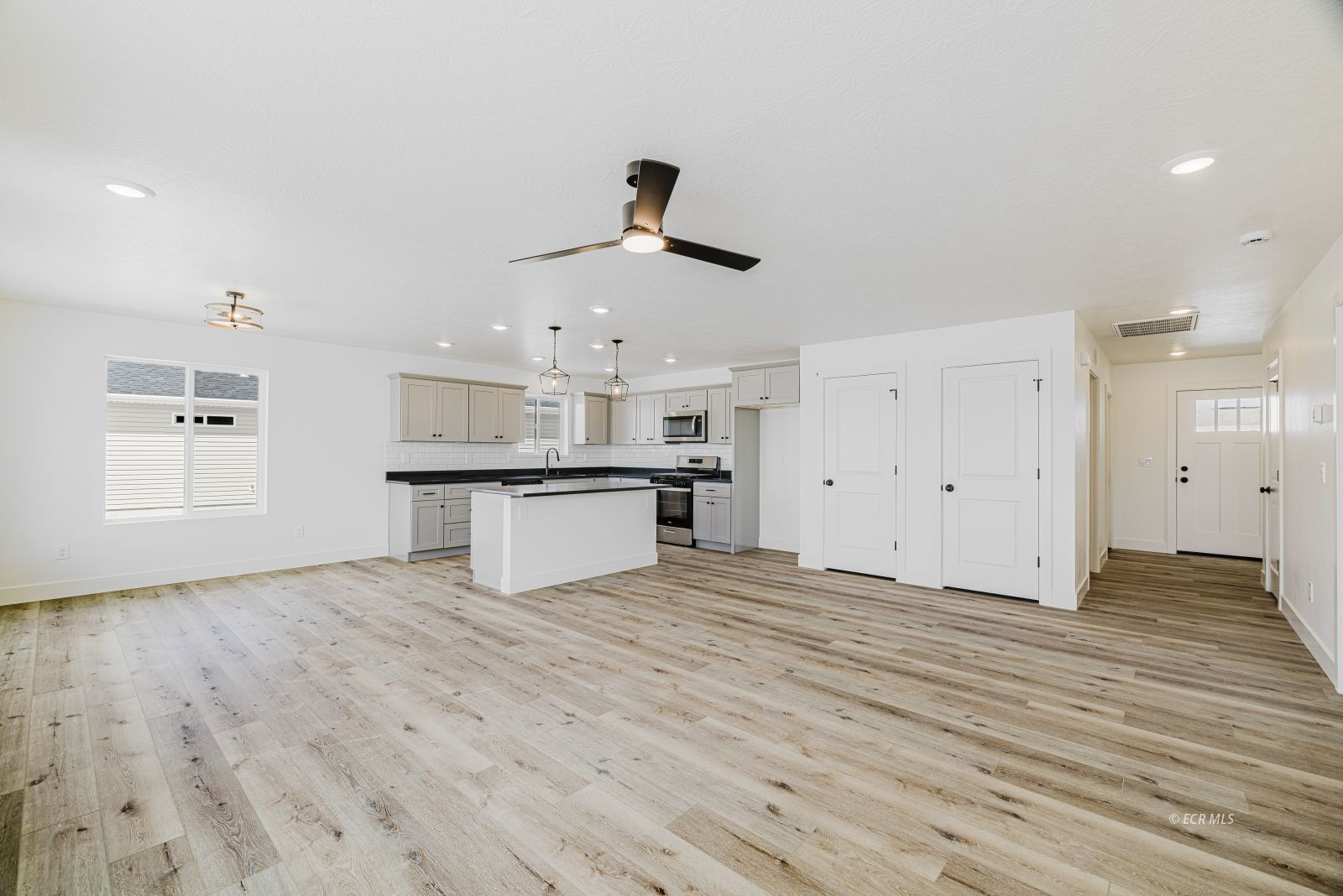 1266 Primrose Lane Property Photo 17