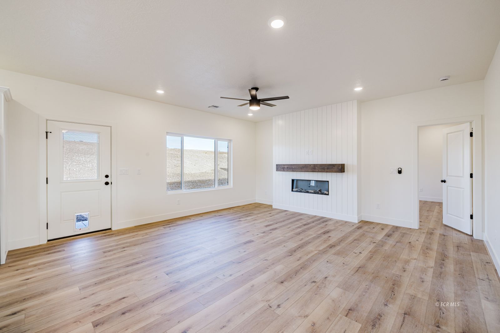 2946 Eleanor Court Property Photo 6