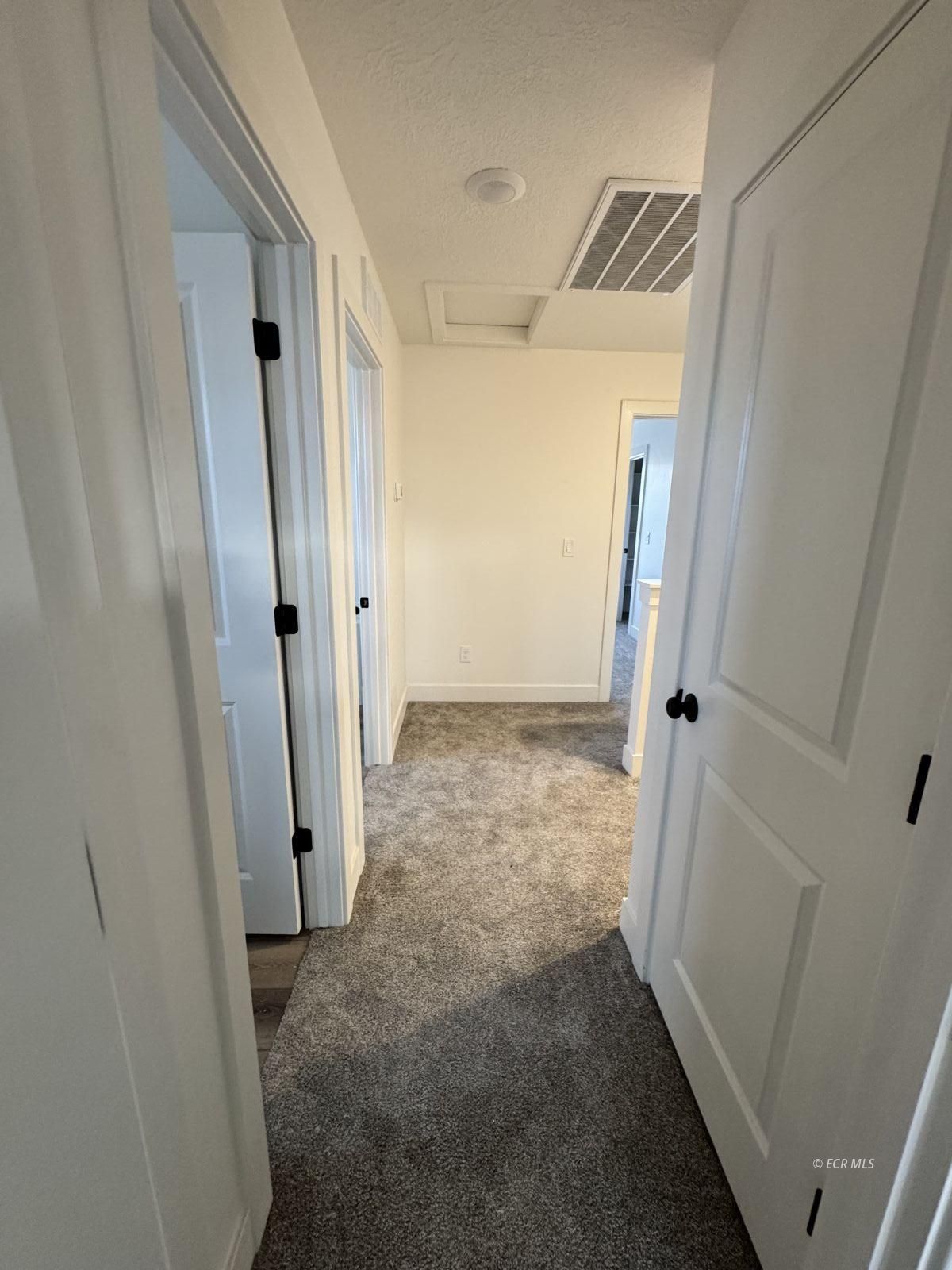 2939 Eleanor Court Property Photo 16