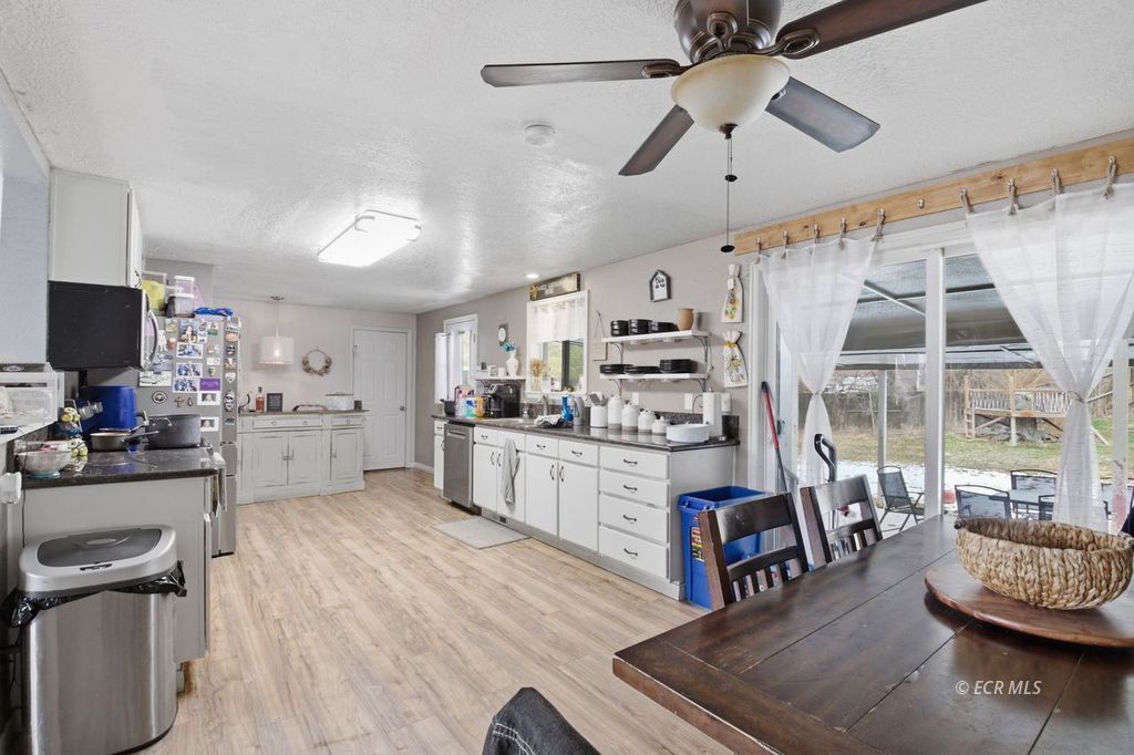 880 Nevada Circle Property Photo 8