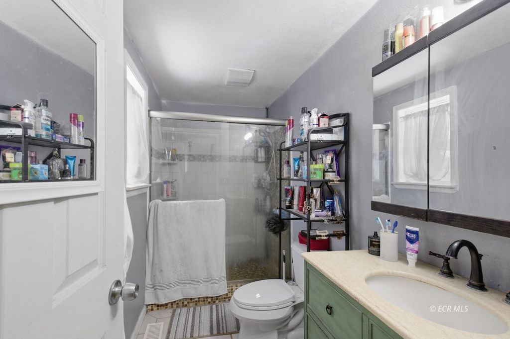880 Nevada Circle Property Photo 13
