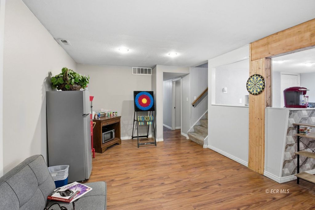880 Nevada Circle Property Photo 23