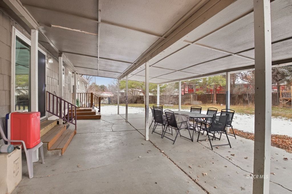 880 Nevada Circle Property Photo 30