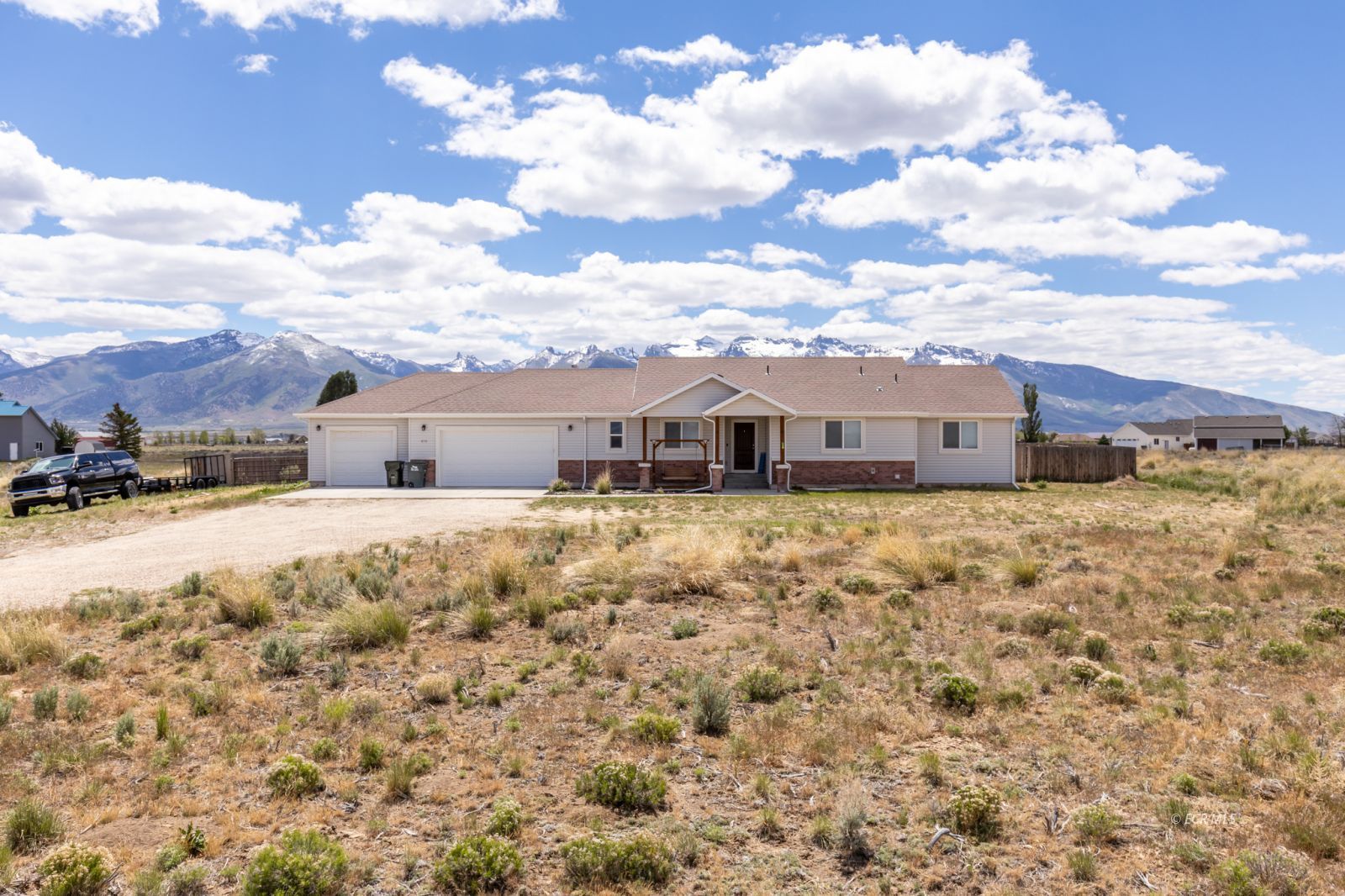 878 Abeyta Drive Property Photo 3