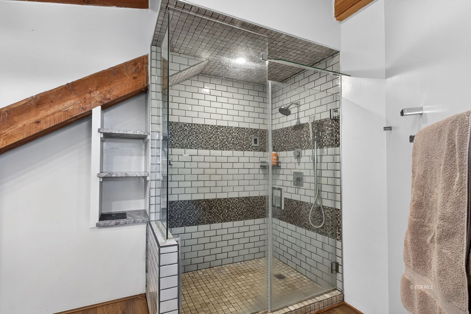 538 Palace Parkway Property Photo 19