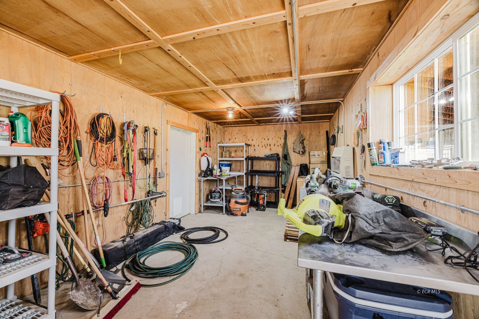 393 Palace Circle Property Photo 40