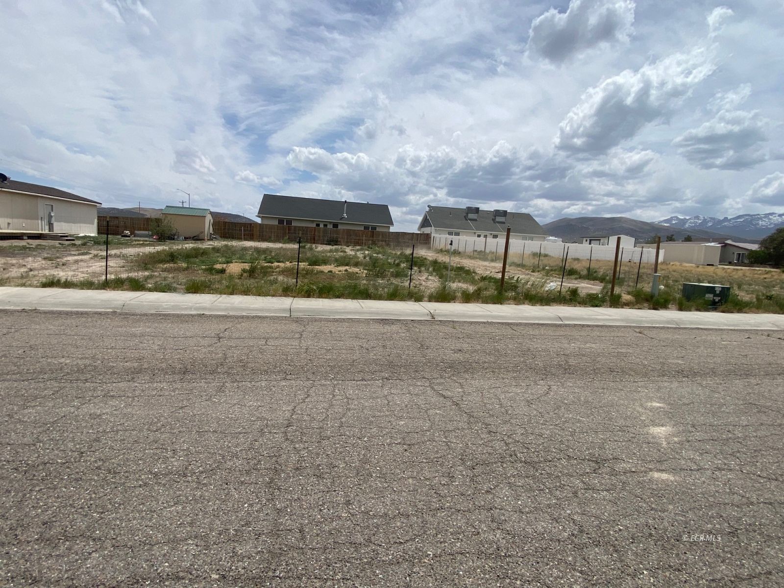 880 Tobar Street Property Photo 2