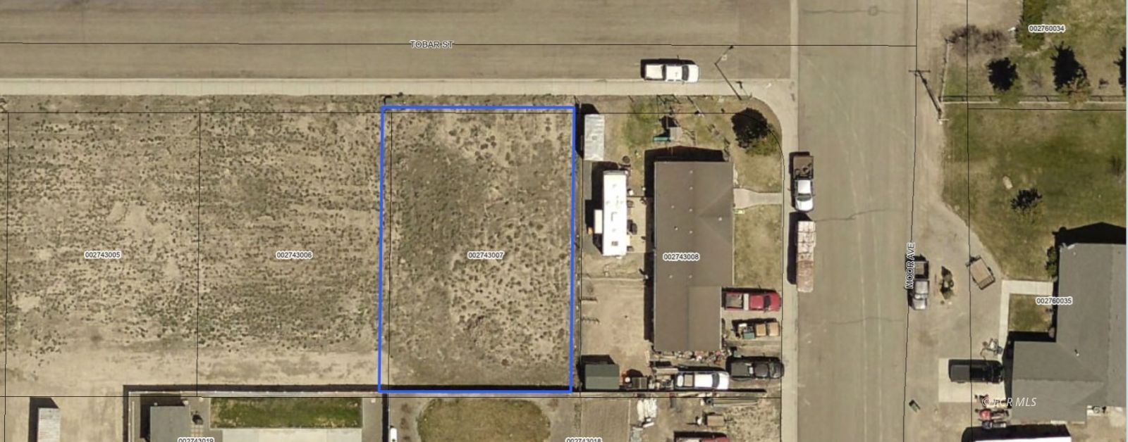 880 Tobar Street Property Photo 3