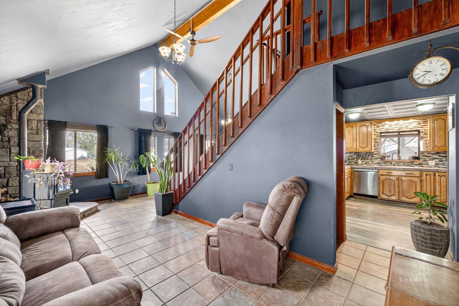 408 Cameo Drive Property Photo 4