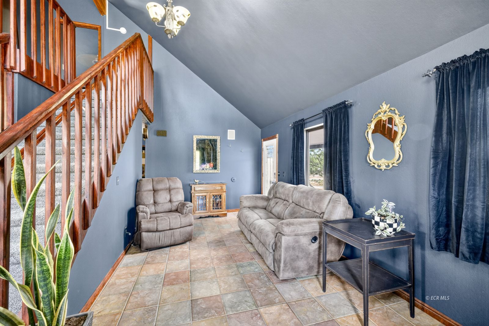 408 Cameo Drive Property Photo 6