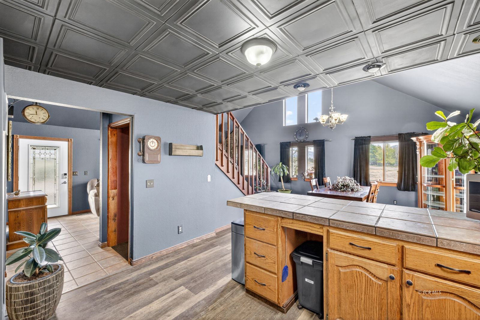 408 Cameo Drive Property Photo 9