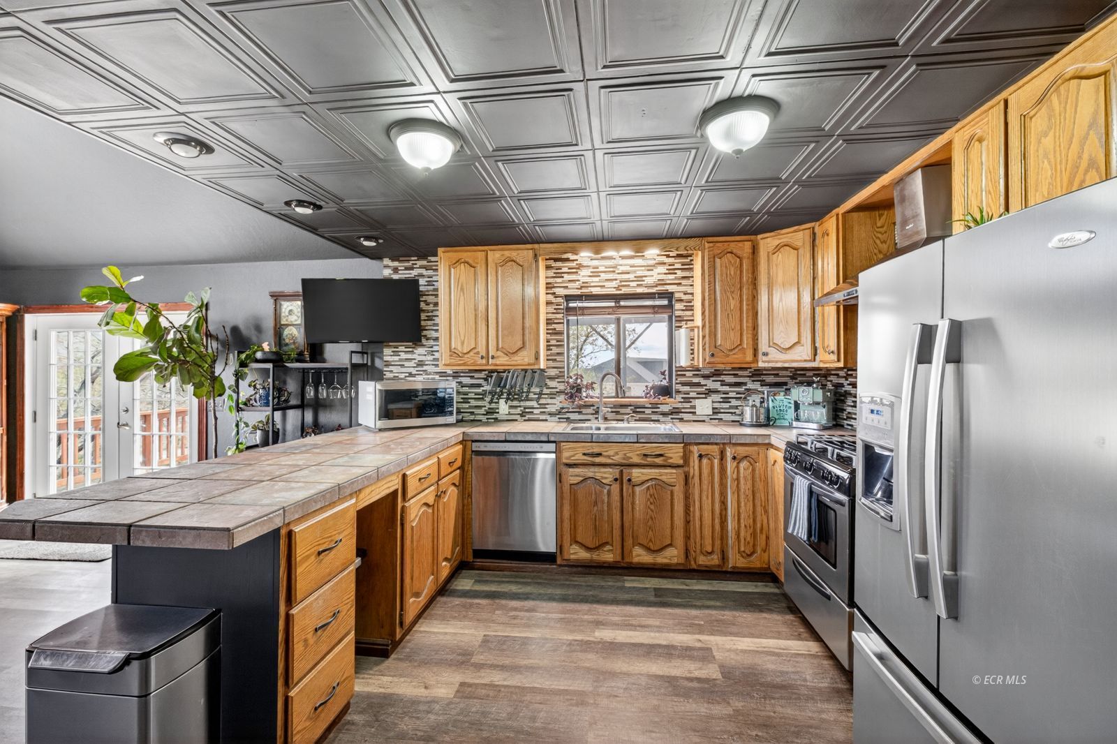 408 Cameo Drive Property Photo 10
