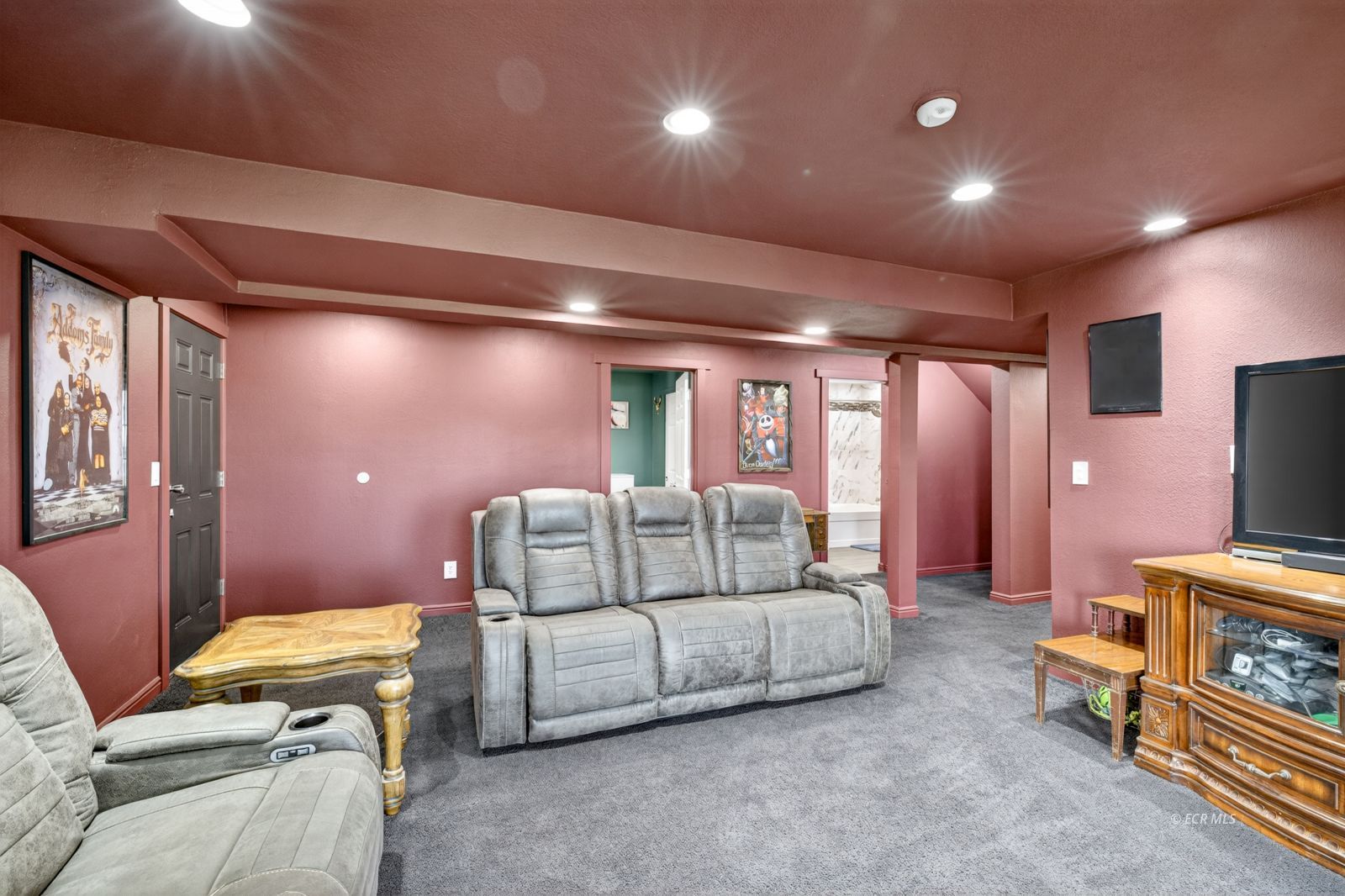 408 Cameo Drive Property Photo 27