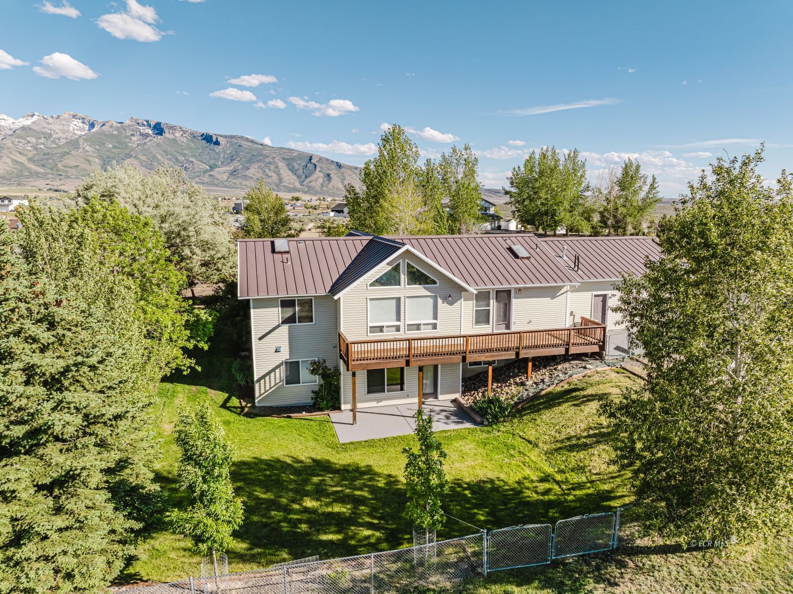 807 Silver Oak Drive Property Photo 4