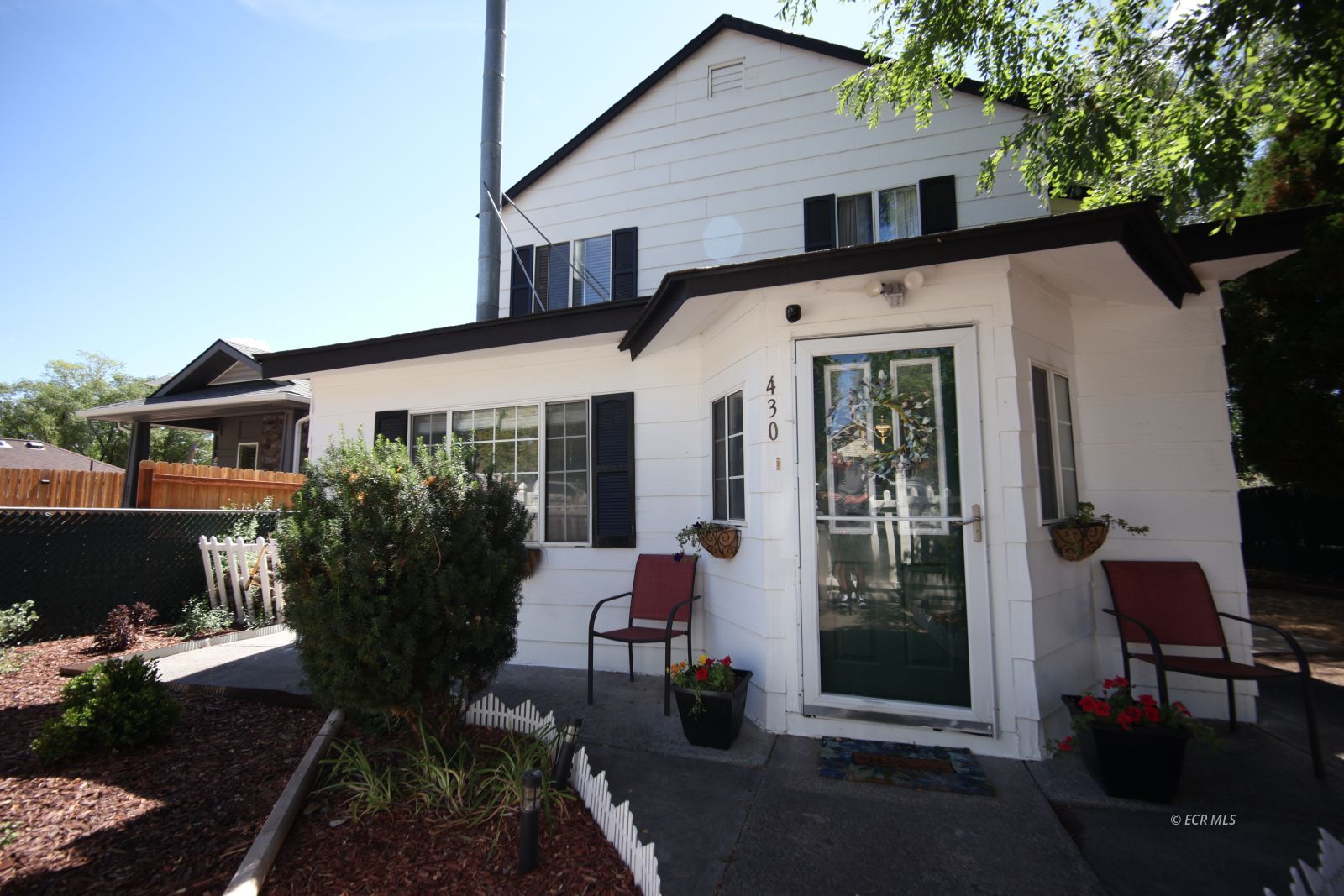 430 Walnut Street Property Photo 1