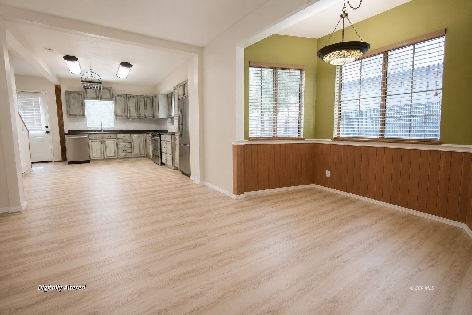 430 Walnut Street Property Photo 6