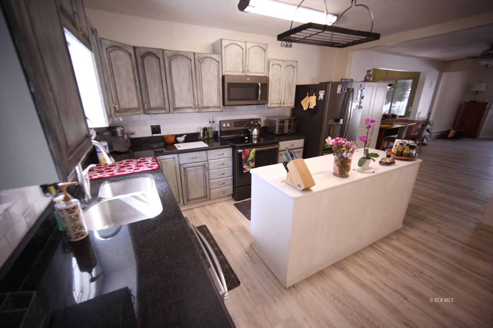 430 Walnut Street Property Photo 14