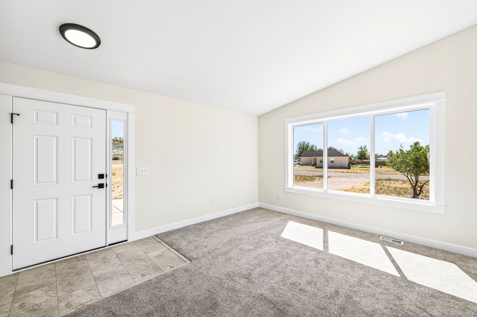 412 Edgebrook Way Property Photo 16