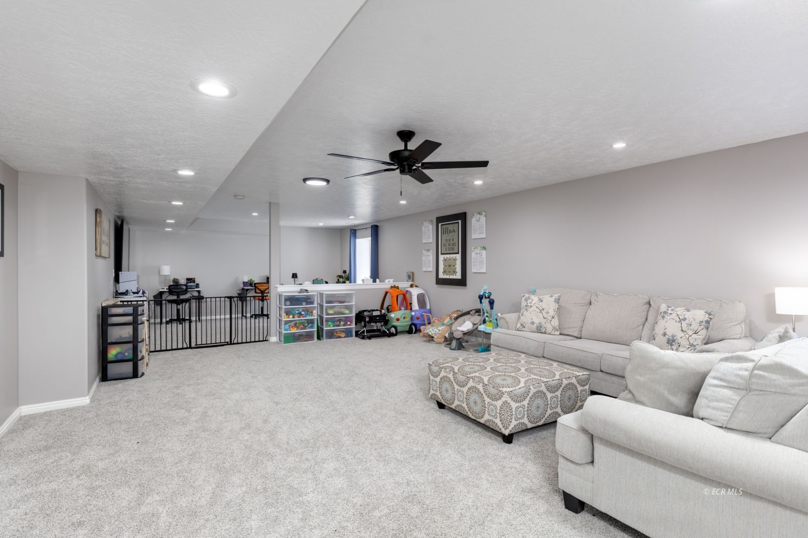 939 Blue Jay Drive Property Photo 40