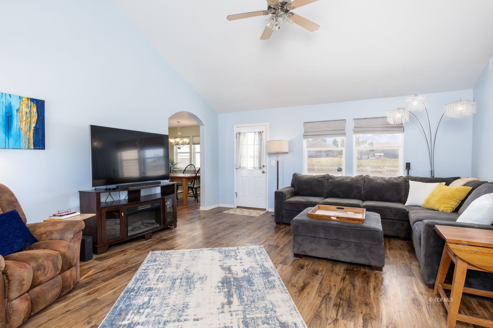 122 Spring Creek Parkway Property Photo 4