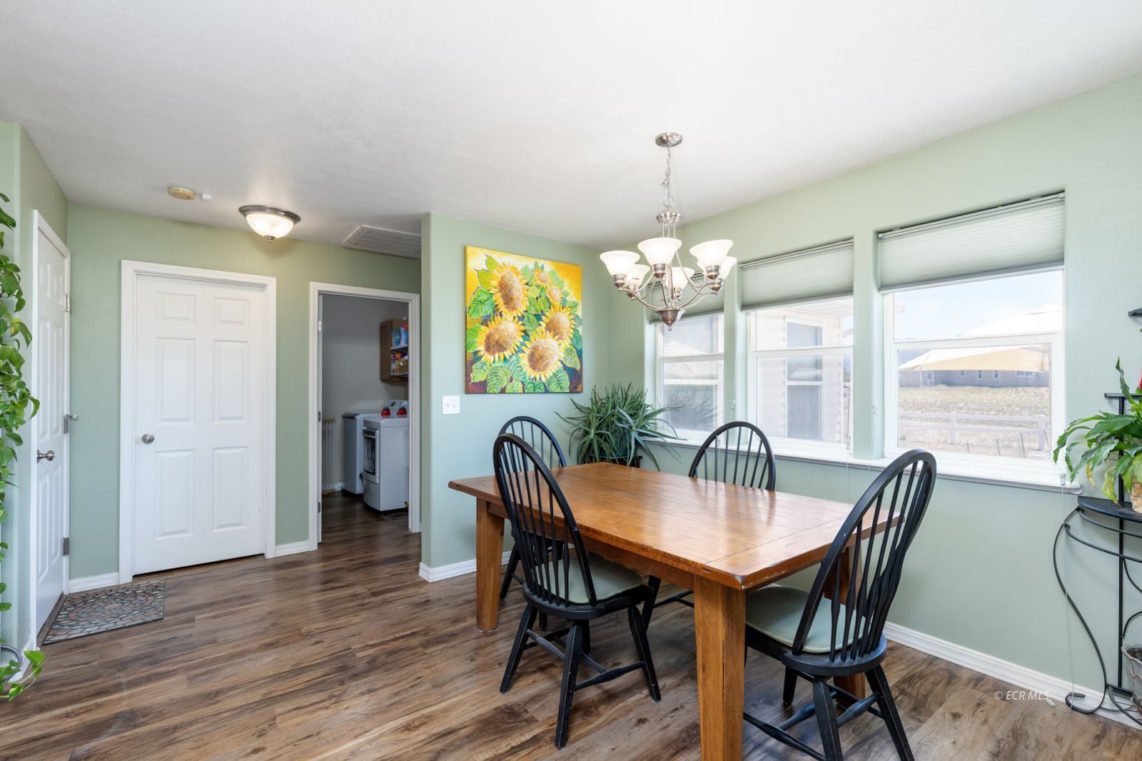 122 Spring Creek Parkway Property Photo 7