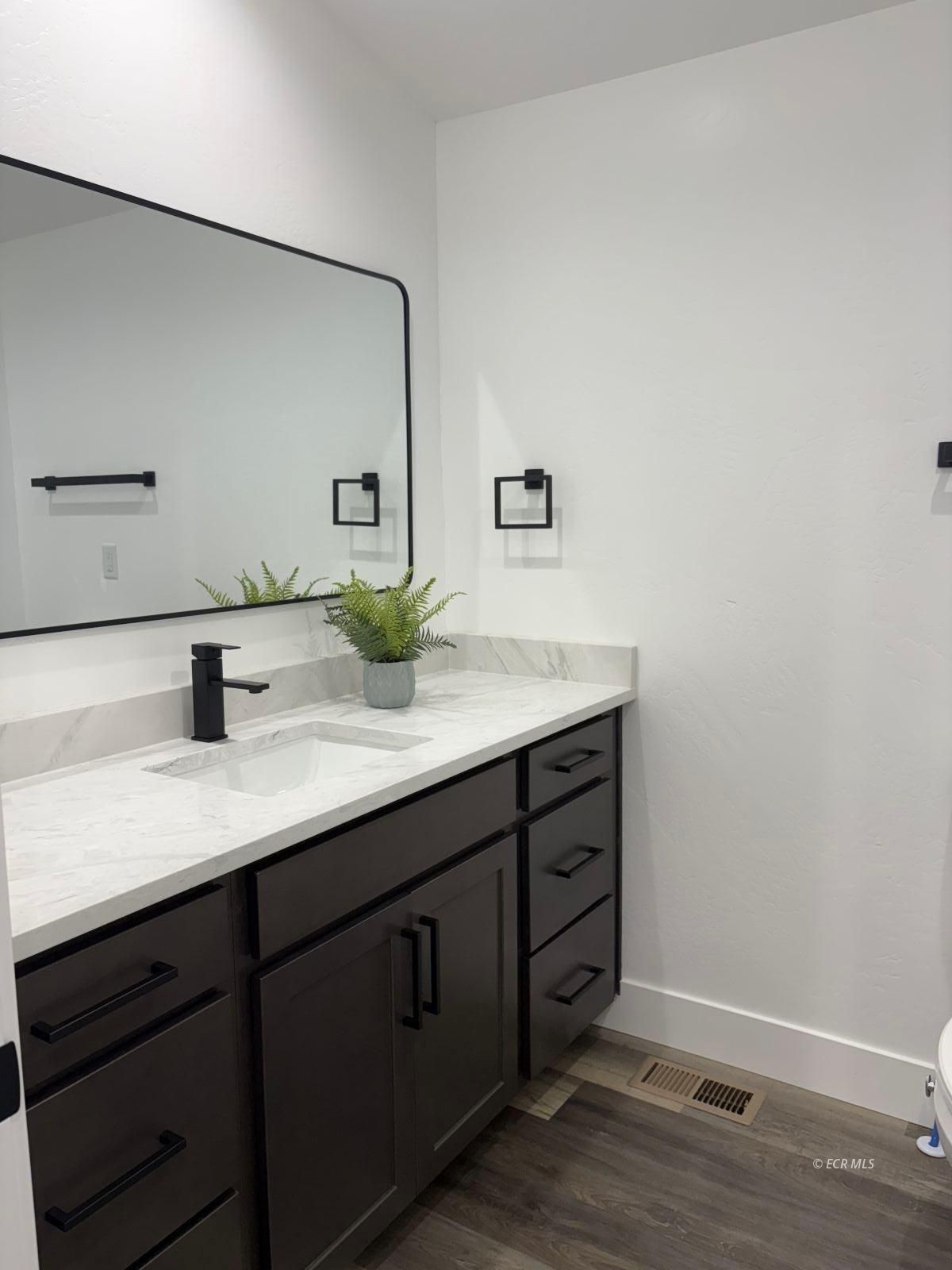 2625 Platinum Drive Property Photo 19