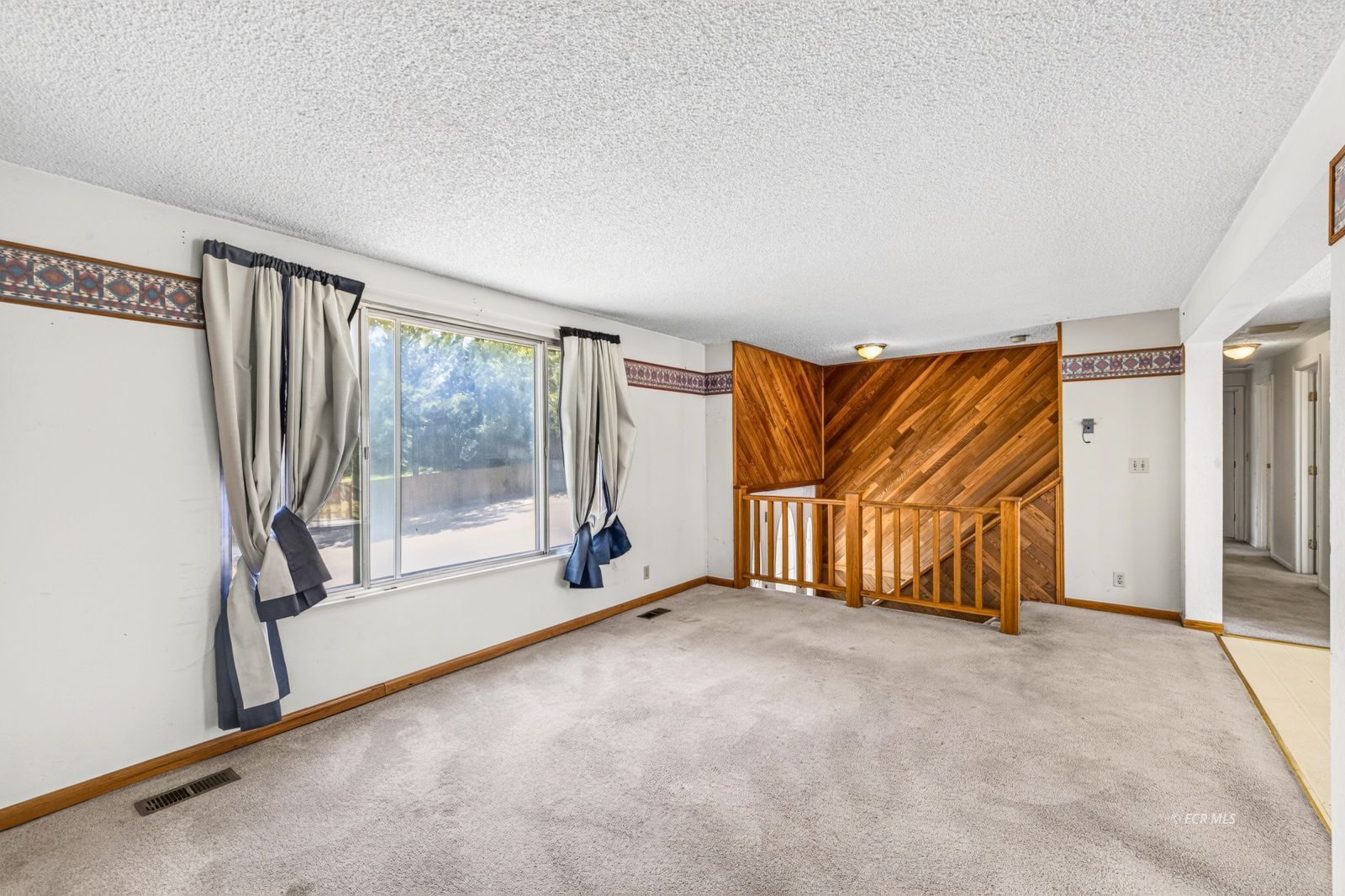 104 Barite Street Property Photo 6