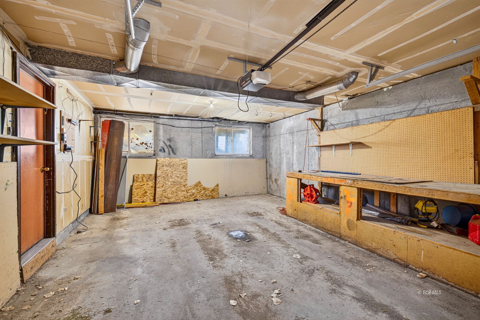 104 Barite Street Property Photo 29