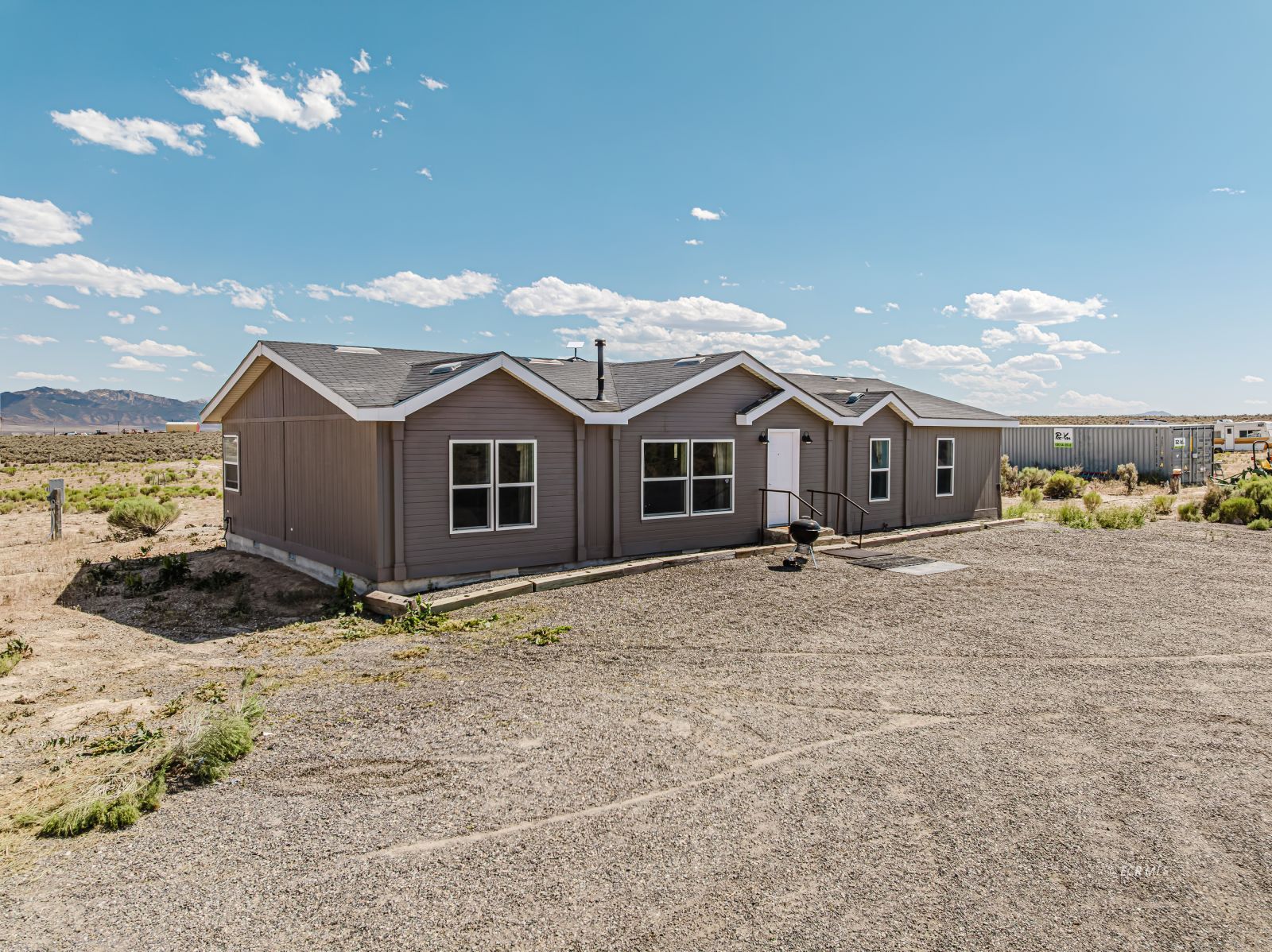 1531 El24 Road Property Photo 1