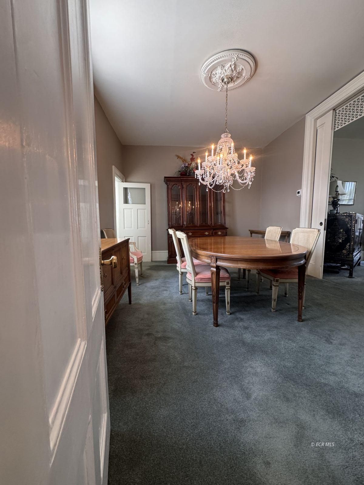 437 Pine Street Property Photo 12