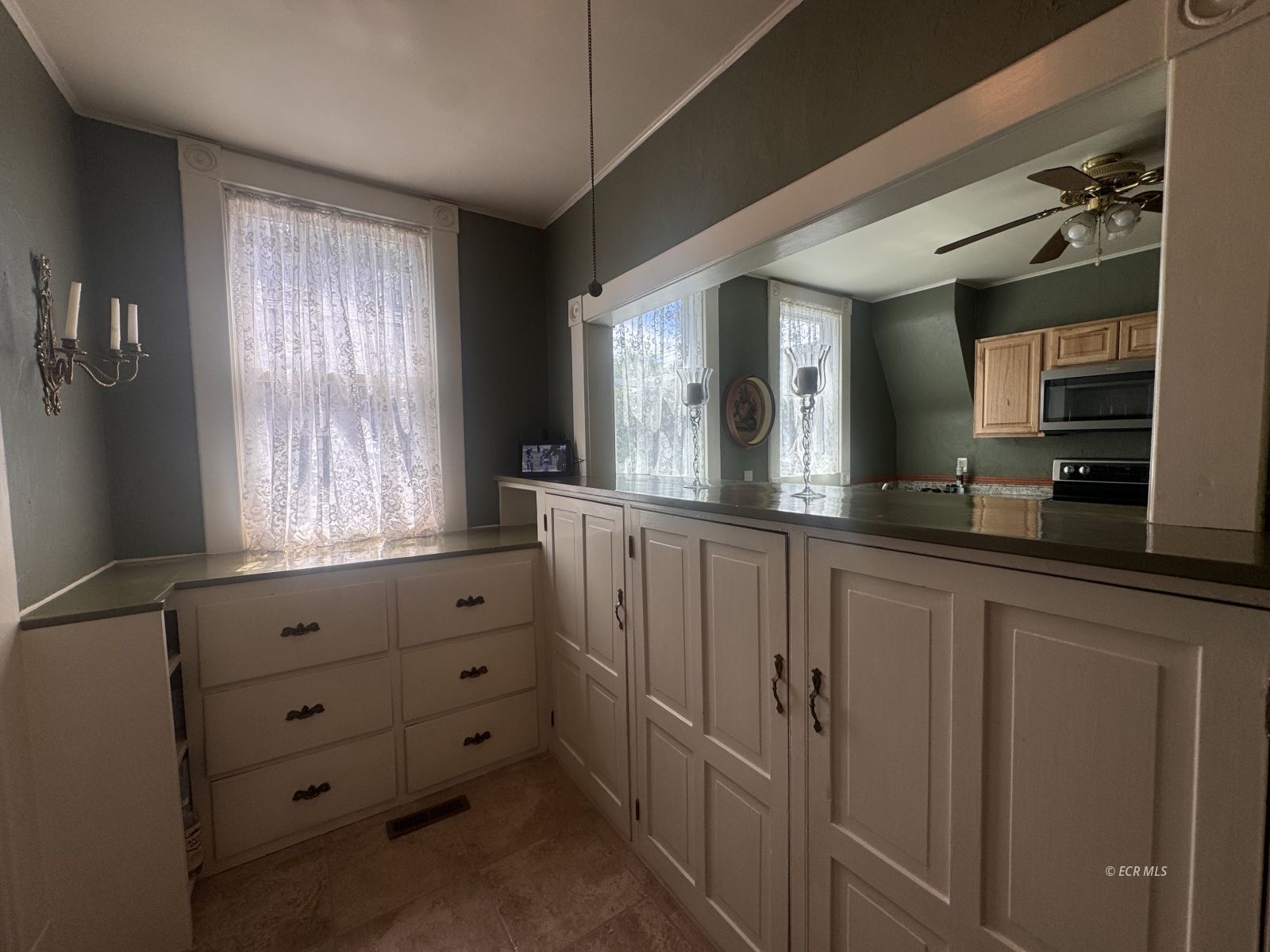 437 Pine Street Property Photo 15