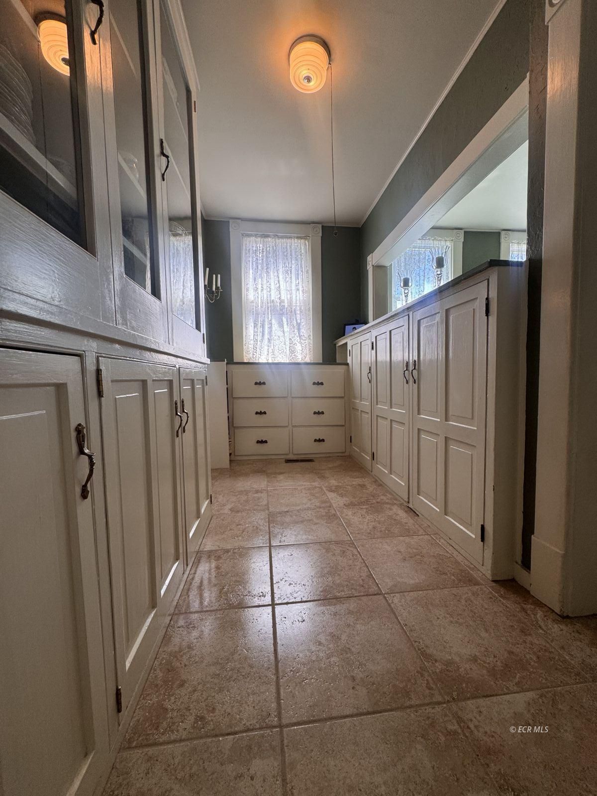 437 Pine Street Property Photo 16