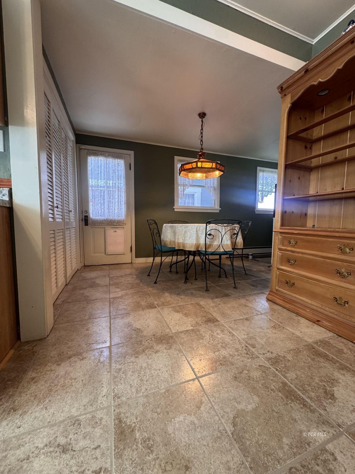 437 Pine Street Property Photo 21