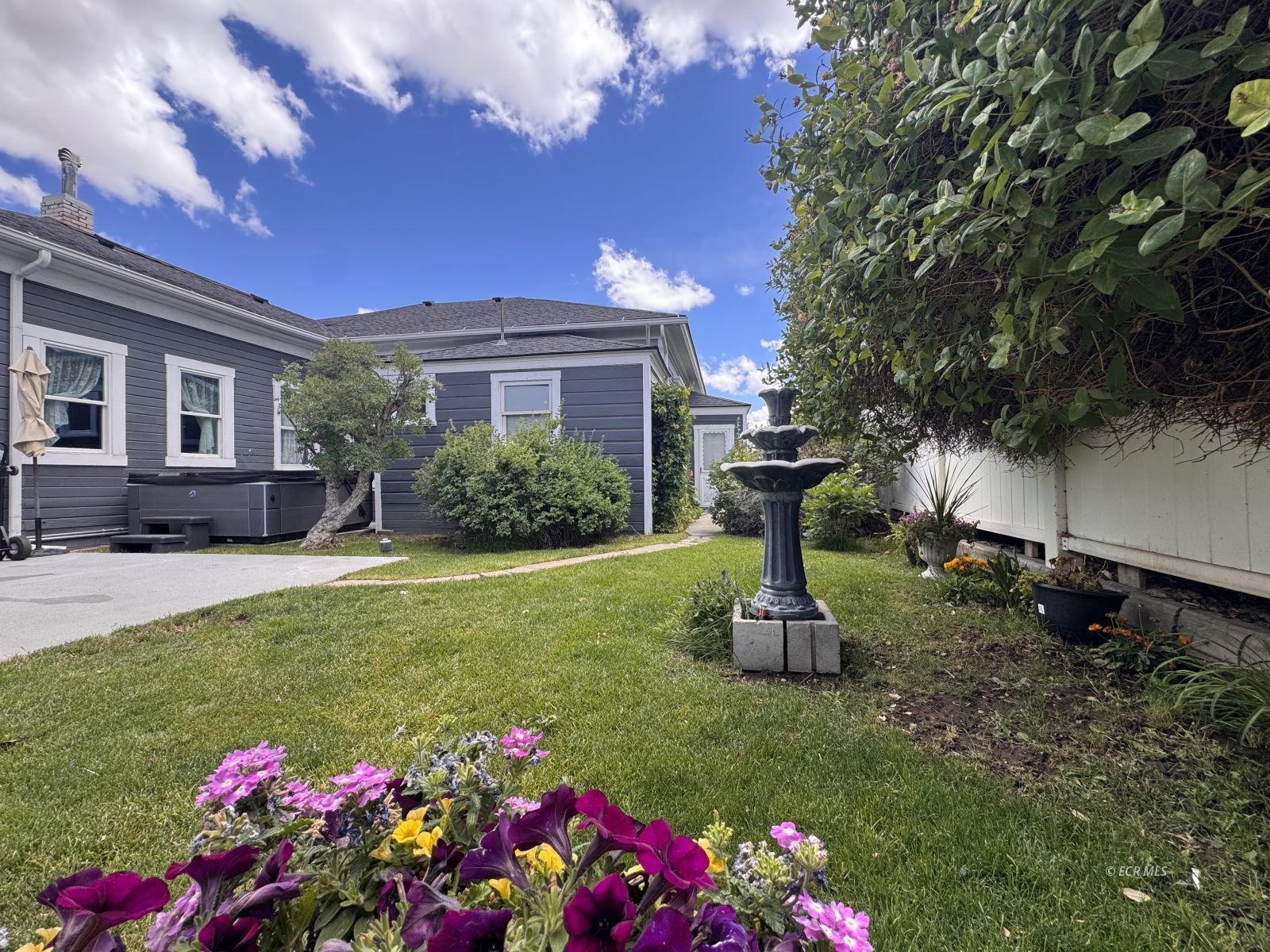 437 Pine Street Property Photo 44