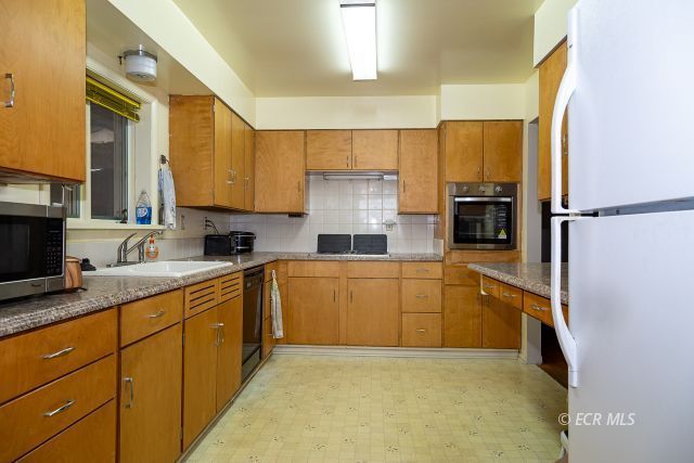 1112 Ruby Avenue Property Photo 6