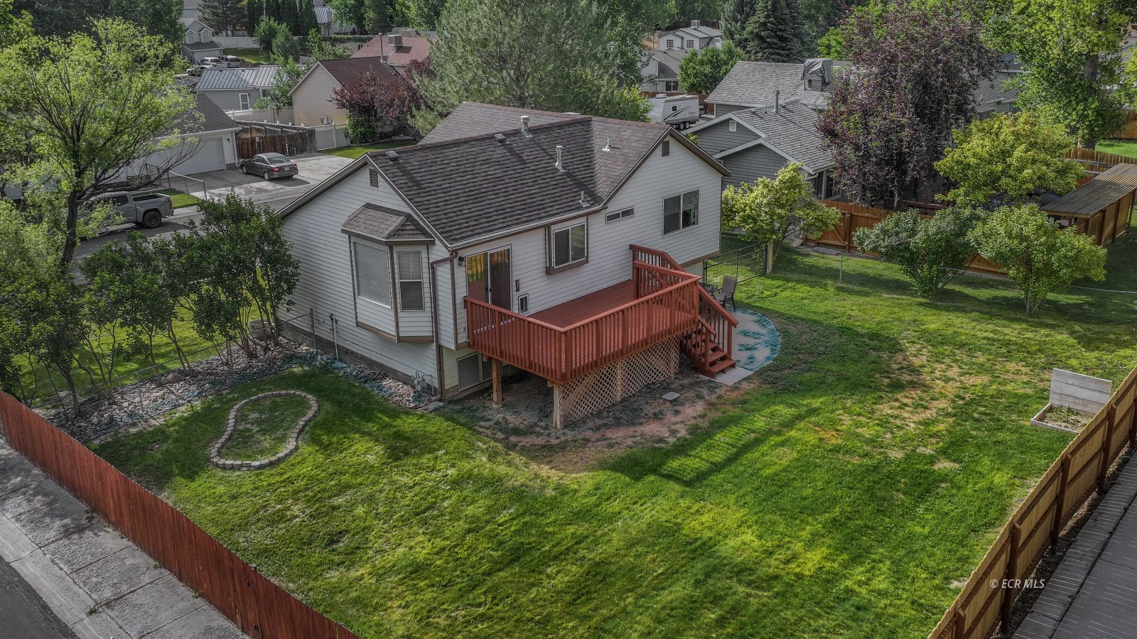 3555 Desert Plains Avenue Property Photo 4