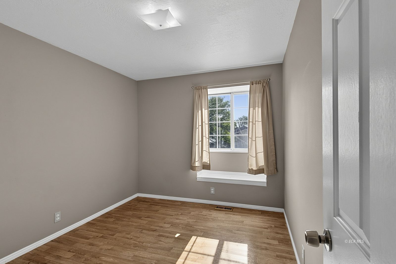 3555 Desert Plains Avenue Property Photo 21