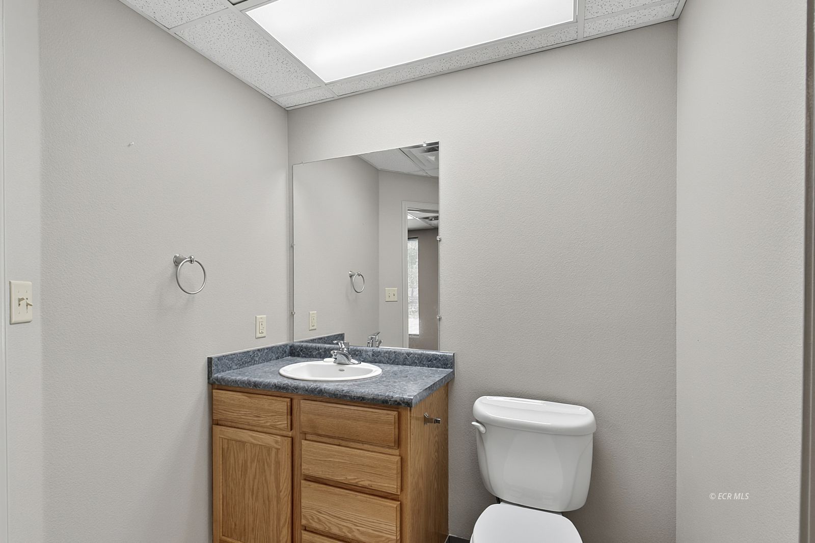 1750 Manzanita Lane Property Photo 25