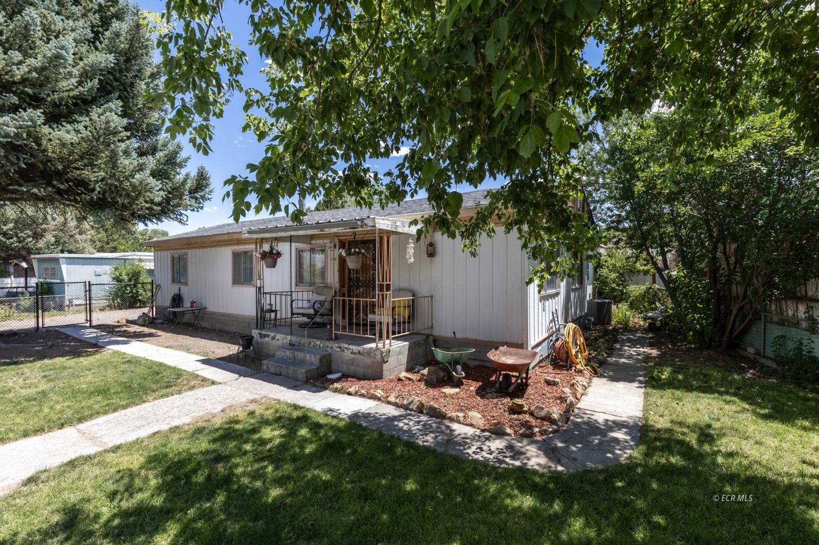 1016 Panorama Drive Property Photo 4